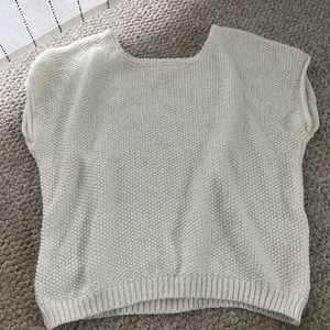 white nit sweater size Small! Jessica Simpson brand!